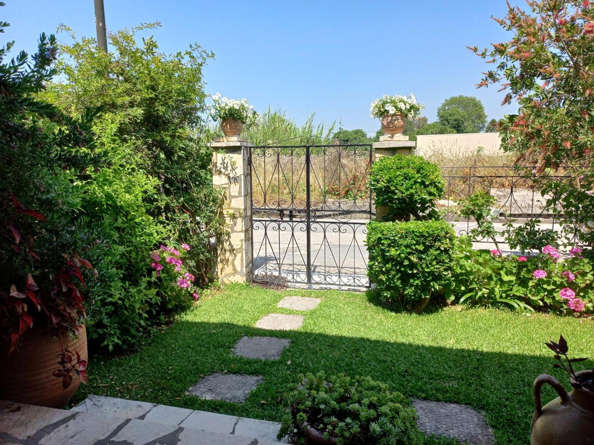 Villa Tina Country Beach Apartments Acharavi  Zimmer foto
